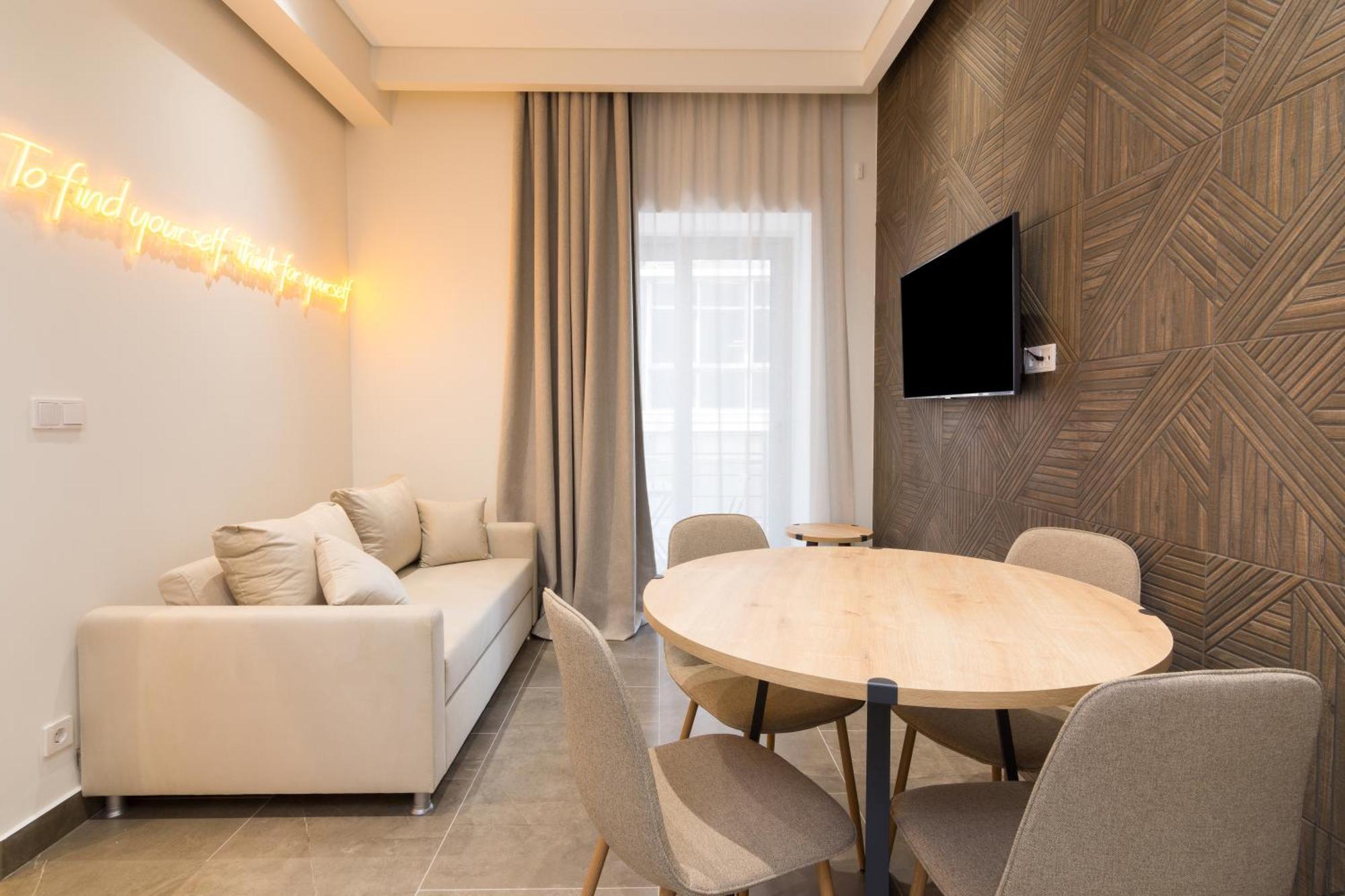 Socrates Fully Equipped Apartments With Unique Design Atenas Exterior foto